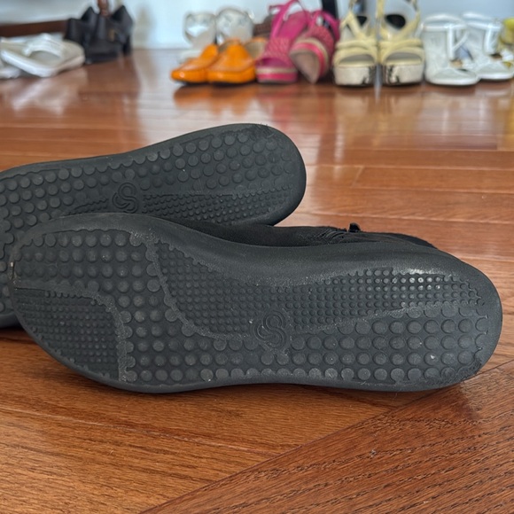 Clark’s Booties 8.5 - Picture 6 of 6